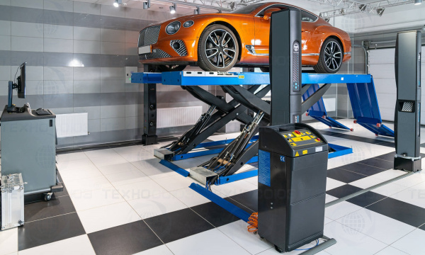 T8218 SMART LICHT бесконтактный стенд сход развал Техно Вектор на подъемник